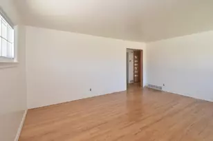 1201 Cedar Creek St, Racine, WI 53402 - Photo 4