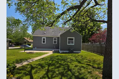 1634  Michigan Ave, South Milwaukee, WI 53172 - Photo 4