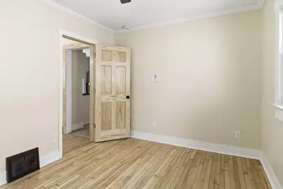 2251 S 73rd St, West Allis, WI 53219 - Photo 10