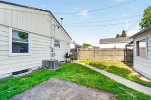 3204 Lasalle St, Racine, WI 53402 - Photo 20