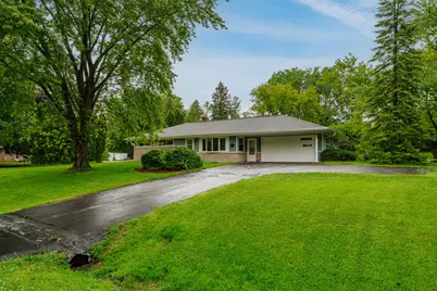 N78W16300  Carl Ross Dr, Menomonee Falls, WI 53051 - Photo 2