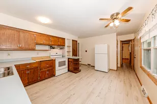 N78W16300 Carl Ross Dr, Menomonee Falls, WI 53051 - Photo 10