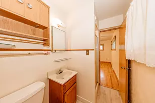 N78W16300 Carl Ross Dr, Menomonee Falls, WI 53051 - Photo 18