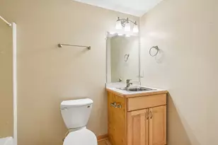 8040 W S County Line Rd, Franklin, WI 53126 - Photo 28