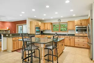 8040 W S County Line Rd, Franklin, WI 53126 - Photo 4