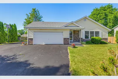 8820 W Travis Ln, Franklin, WI 53132 - Photo 2