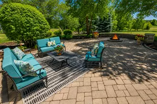 11092 N Sutton Ridge Dr, Mequon, WI 53097 - Photo 4