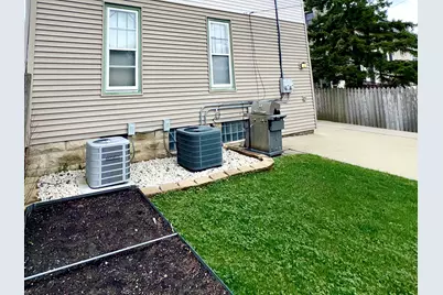 1825 N 58th St #1827, Milwaukee, WI 53208 - Photo 30