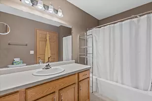 723 Wood River Ct, West Bend, WI 53095 - Photo 22
