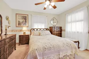 5020 N Lovers Lane Rd, Milwaukee, WI 53225 - Photo 18