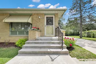 5020 N Lovers Lane Rd, Milwaukee, WI 53225 - Photo 2