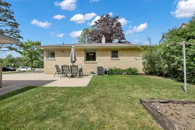 5020 N Lovers Lane Rd, Milwaukee, WI 53225 - Photo 26