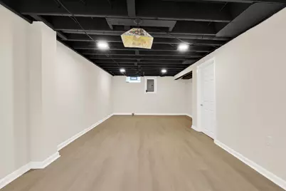 5020 N Lovers Lane Rd, Milwaukee, WI 53225 - Photo 24