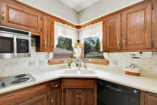 5020 N Lovers Lane Rd, Milwaukee, WI 53225 - Photo 14