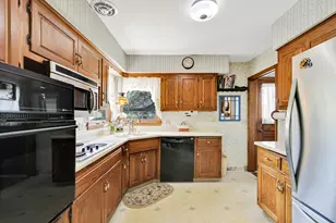 5020 N Lovers Lane Rd, Milwaukee, WI 53225 - Photo 12