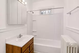 1729 N Warren Ave, Milwaukee, WI 53202 - Photo 18