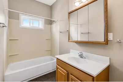 1729 N Warren Ave #1731, Milwaukee, WI 53202 - Photo 44