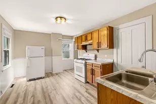 1729 N Warren Ave, Milwaukee, WI 53202 - Photo 20