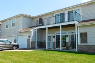 6709 102nd St, Pleasant Prairie, WI 53158 - Photo 2