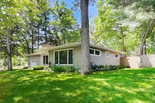 1030 Jenkins Dr, Fontana, WI 53125 - Photo 28
