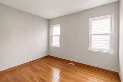 2630 N Bartlett Ave #2632, Milwaukee, WI 53211 - Photo 8