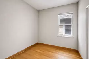 2630 N Bartlett Ave, Milwaukee, WI 53211 - Photo 14