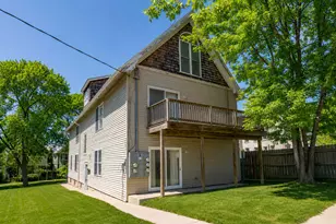 2630 N Bartlett Ave, Milwaukee, WI 53211 - Photo 2