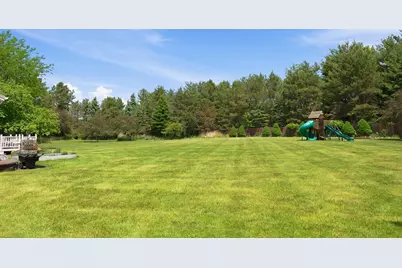 W330N5888  Cedar Bay Dr, Merton, WI 53058 - Photo 4