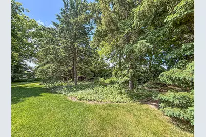 W274N4237  Clara Ct, Pewaukee, WI 53072 - Photo 40