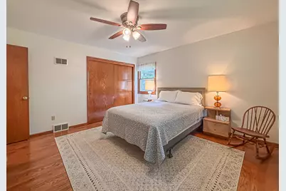 W274N4237  Clara Ct, Pewaukee, WI 53072 - Photo 28