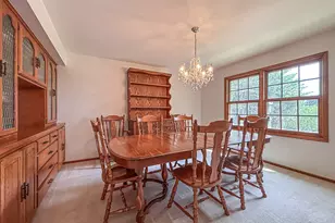 W274N4237 Clara Ct, Pewaukee, WI 53072 - Photo 10