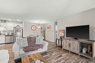 7040 Mariner Dr, Racine, WI 53406 - Photo 6