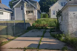 1420 W Congress St, Milwaukee, WI 53209 - Photo 4