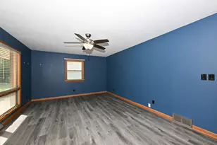 3825 St Clair St, Racine, WI 53402 - Photo 6
