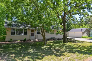 N6924 Oak Ln, Sugar Creek, WI 53121 - Photo 2