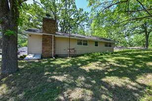 N6924 Oak Ln, Sugar Creek, WI 53121 - Photo 8