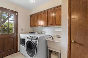15655 Monet Ct, Brookfield, WI 53005 - Photo 16