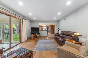 15655 Monet Ct, Brookfield, WI 53005 - Photo 20