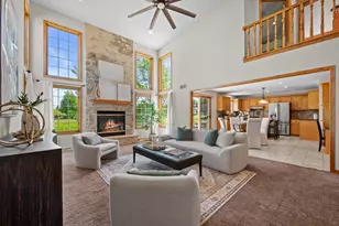 W234N7698 Grey Moss Ct, Sussex, WI 53089 - Photo 2