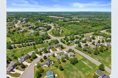 W234N7698  Grey Moss Ct, Sussex, WI 53089 - Photo 36