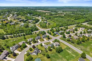 W234N7698 Grey Moss Ct, Sussex, WI 53089 - Photo 36