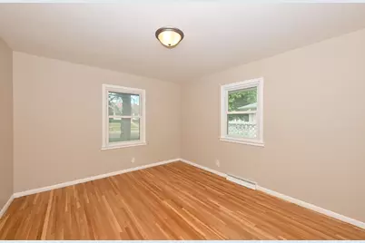 4300 N 73rd St, Milwaukee, WI 53216 - Photo 14