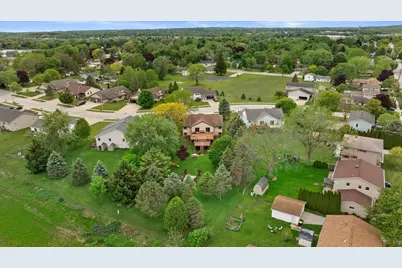 617  Wellington Dr #619, West Bend, WI 53090 - Photo 58