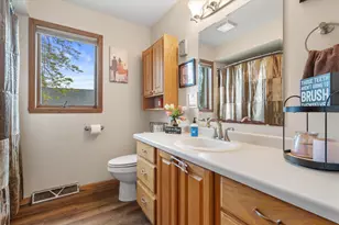 617 Wellington Dr, West Bend, WI 53090 - Photo 14