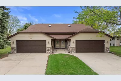 617  Wellington Dr #619, West Bend, WI 53090 - Photo 1