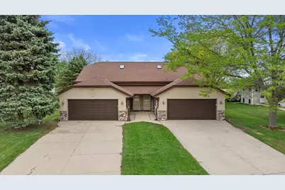 617  Wellington Dr #619, West Bend, WI 53090 - Photo 2
