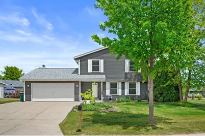 8730 S Fieldpointe Dr, Oak Creek, WI 53154 - Photo 2
