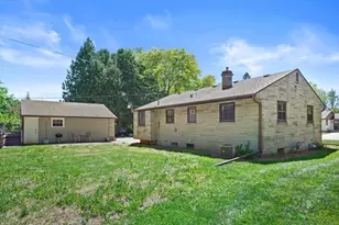 8874 S 81st St, Franklin, WI 53132 - Photo 8