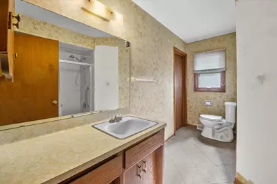1215  Oscar St, Waukesha, WI 53186 - Photo 16