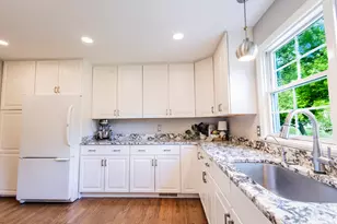 820 Madera Cir, Elm Grove, WI 53122 - Photo 10